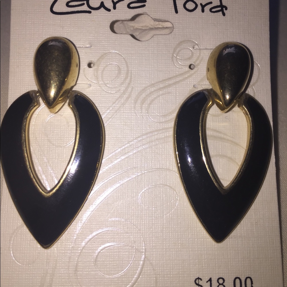 Bold and beautiful black and gold earrings NWOT